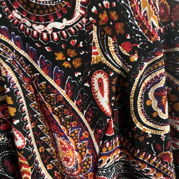 💝 2X Anne Klein Paisley Blouse - Burgundy and Black - Picture 3 of 10
